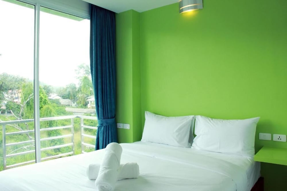 cheeky monkeys samui