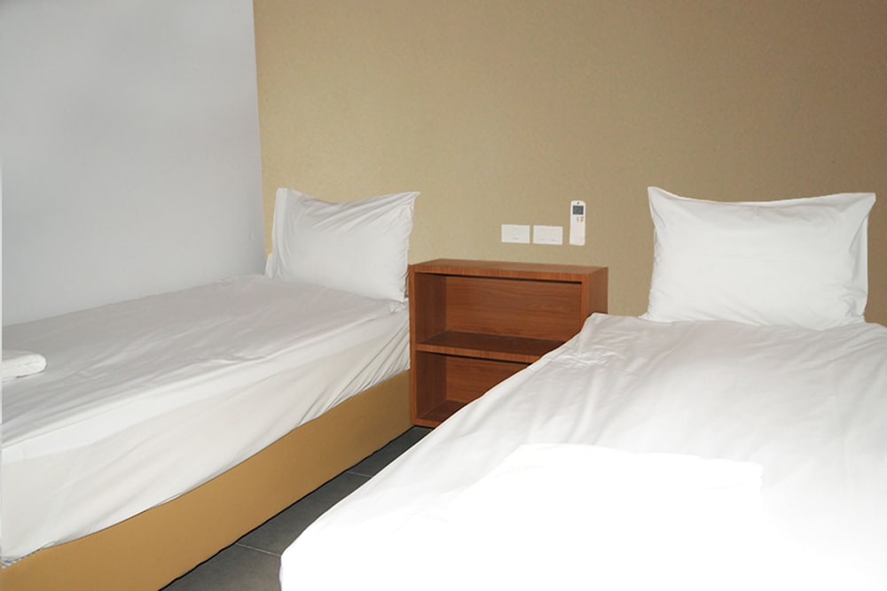 cheeky monkeys samui