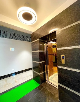 the empire rooms and boutique near cyber city gurgaon