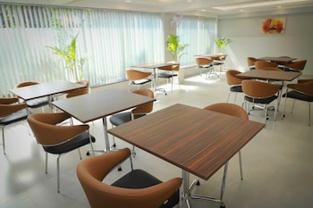 the empire rooms and boutique near cyber city gurgaon