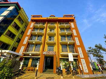 beach side hotels big boss