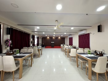 beach side hotels big boss