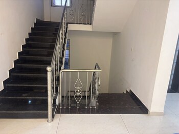 hotel sarveshwar palace