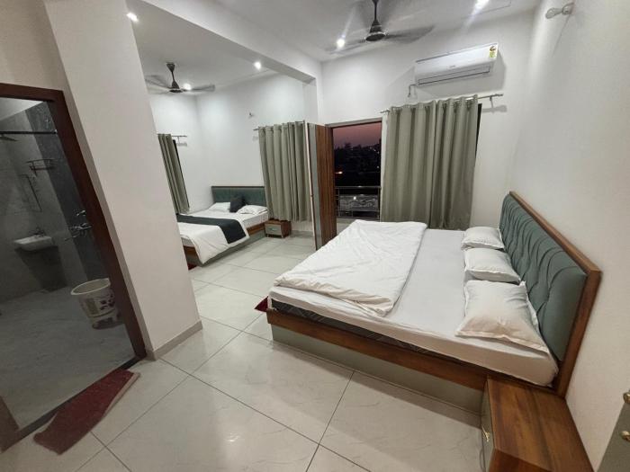 hotel sarveshwar palace
