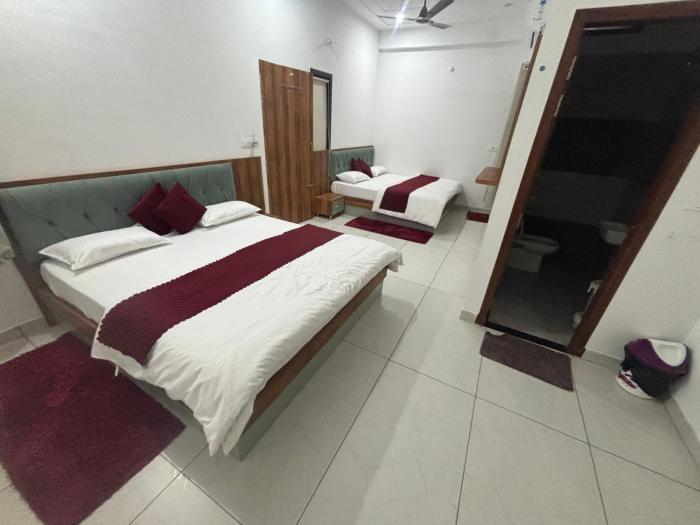 hotel sarveshwar palace
