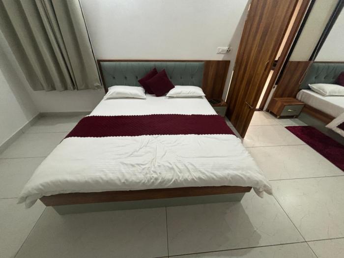 hotel sarveshwar palace