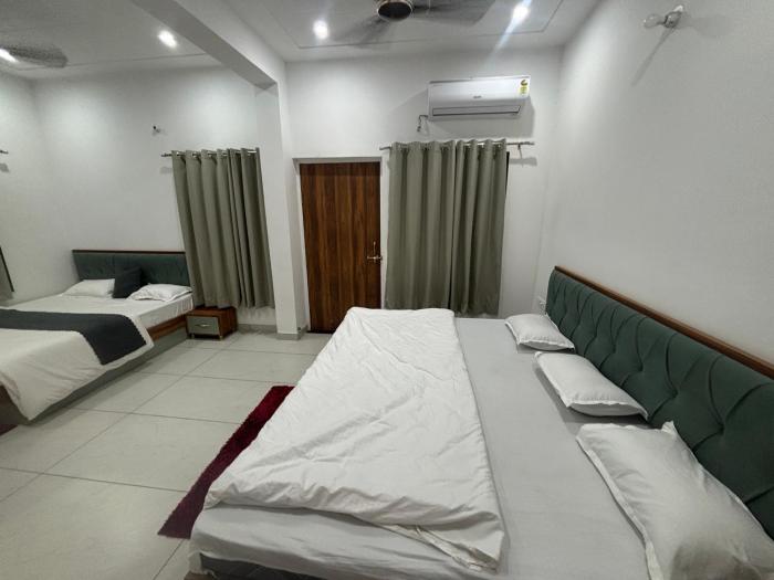 hotel sarveshwar palace