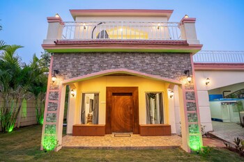 elivaas lavender crest 4 bhk villa