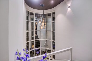 elivaas lavender crest 4 bhk villa