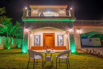 elivaas lavender crest 4 bhk villa