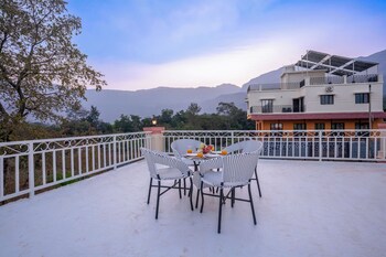 elivaas lavender crest 4 bhk villa