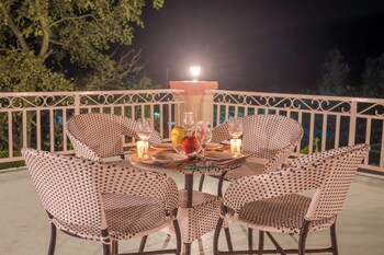 elivaas lavender crest 4 bhk villa