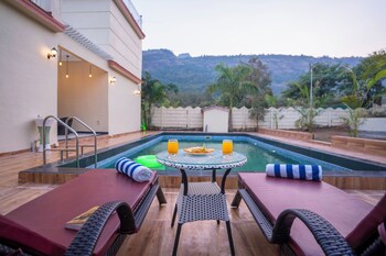 elivaas lavender crest 4 bhk villa