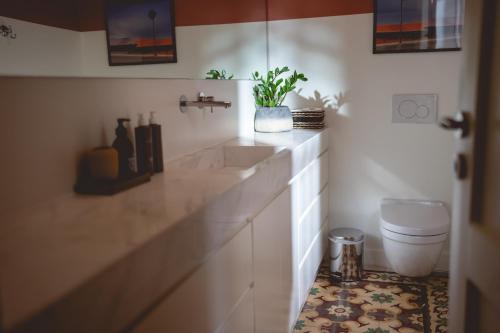 bugan villa athens
