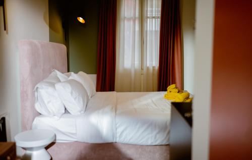 Bugan - Villa Athens,,4 star
