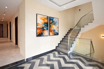 Travinities Premier, Ujjain,,2 star