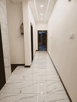 Hotel Shree Raghunandan Palace,,2 star
