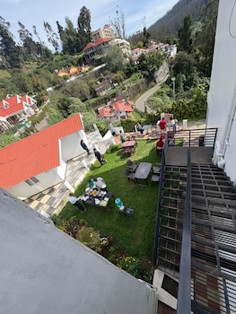 highland burg ooty