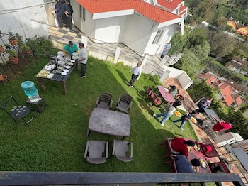 highland burg ooty
