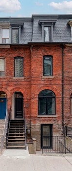 Hotel Beebop,39 Mutual St,2 star