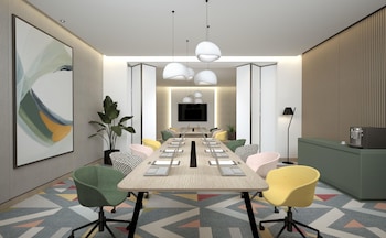 hampton by hilton jeddah souq7