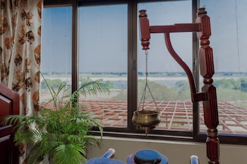 hotel kashi anandam spiritual and wellness