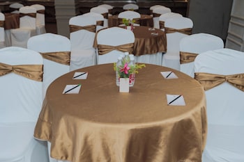 hotel kashi anandam spiritual and wellness