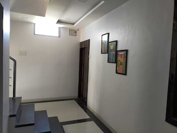 Hotel Sr Executive Akola,,2 star