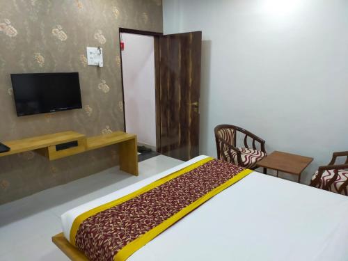 hotel sr executive akola