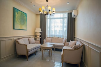 rena alexandria club hotel