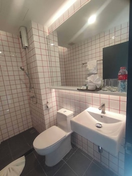 Arni Hexa Hotel At Mrt Samyan,,3 star