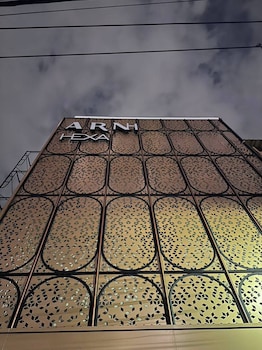 Arni Hexa Hotel At Mrt Samyan,,3 star