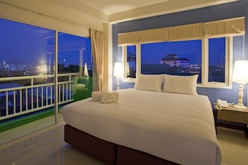wiz hotel