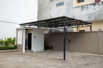gumitish residence singaraja
