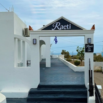 raeti fira residence