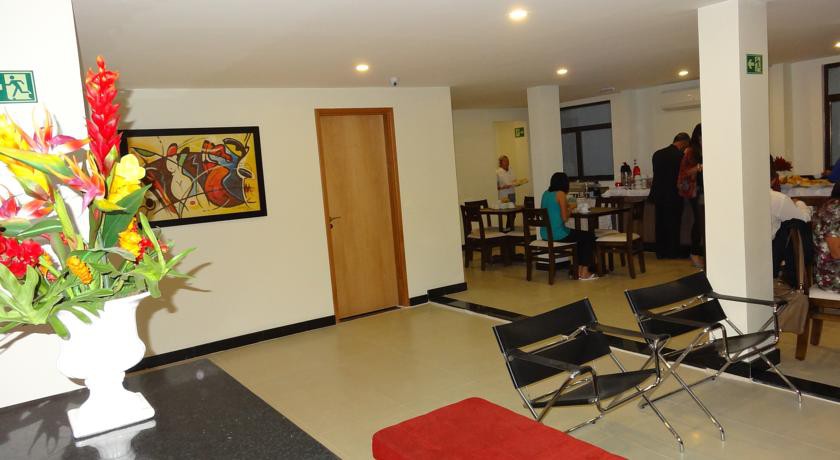 vida plaza hotel