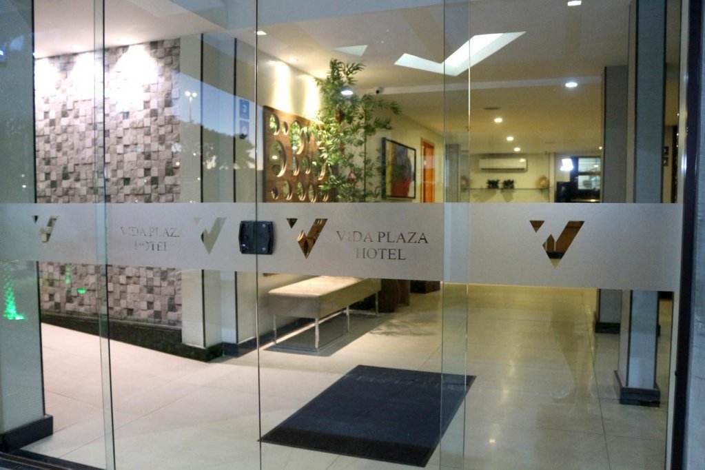 vida plaza hotel