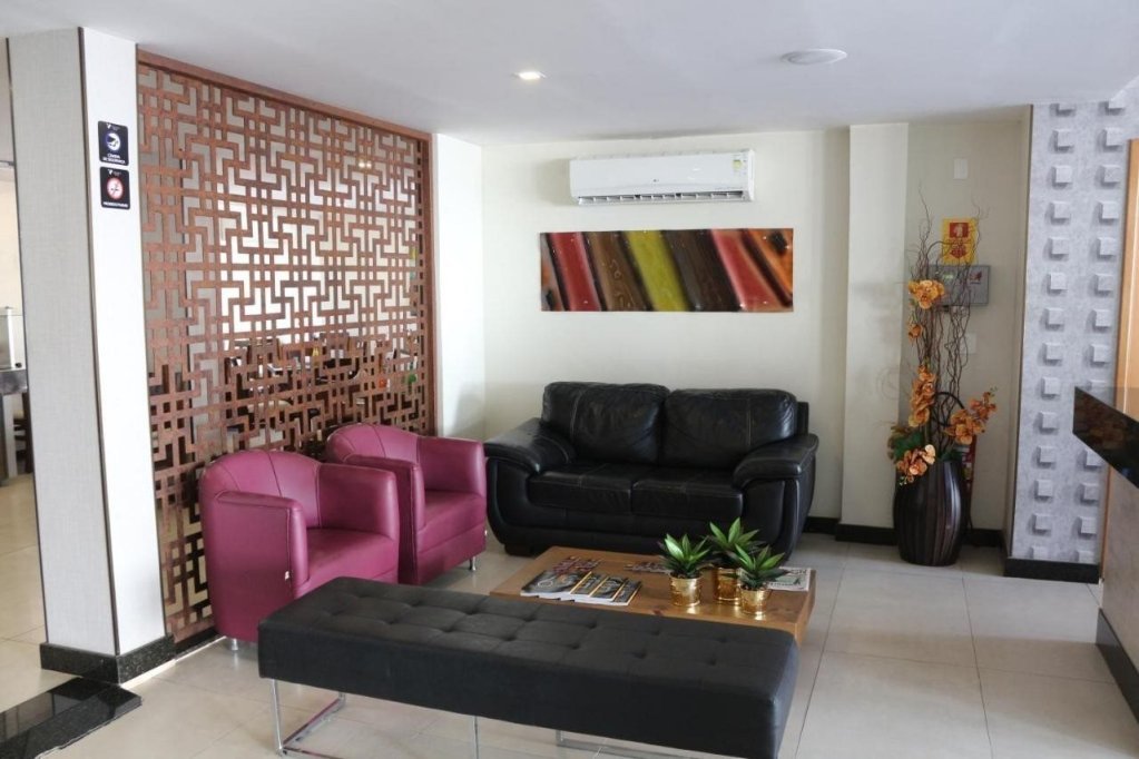 vida plaza hotel