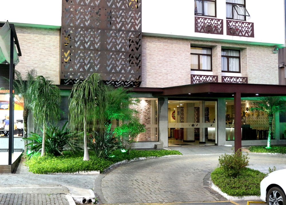 vida plaza hotel