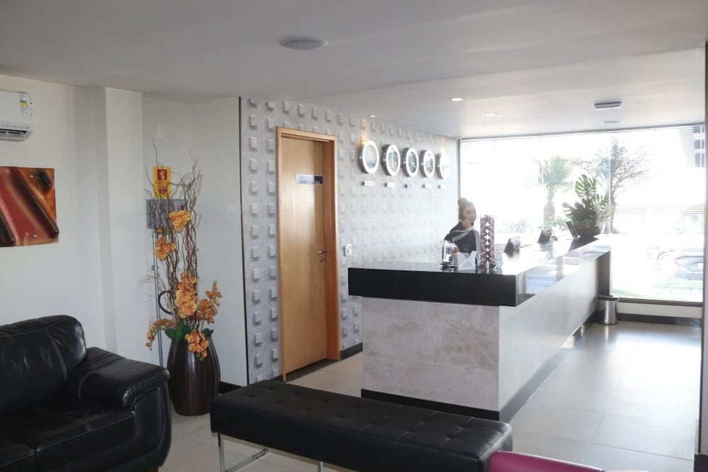 vida plaza hotel