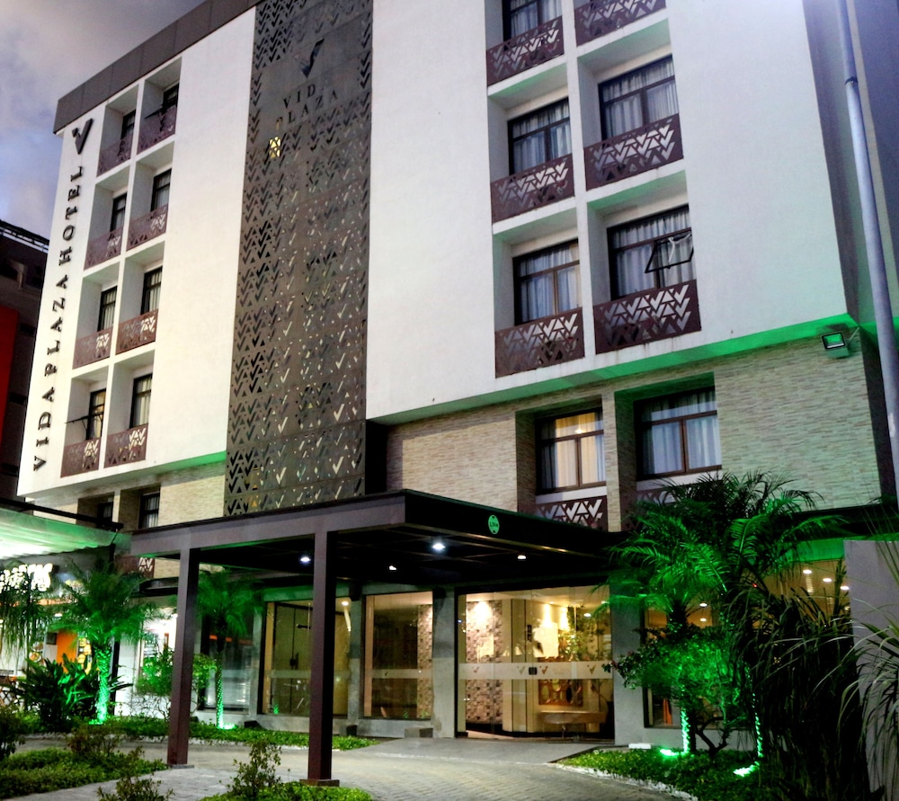 vida plaza hotel