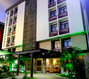 vida plaza hotel