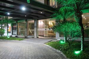 vida plaza hotel
