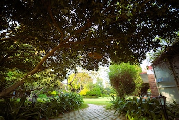 The Mannat Farms,,2 star