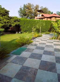 The Mannat Farms,,2 star