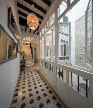 Casa Tomas Boutique Hotel,,2 star