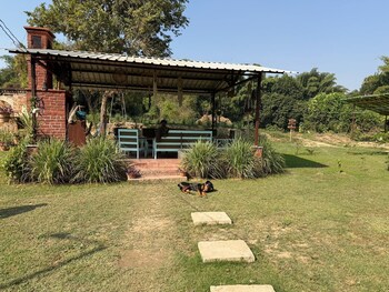My Mom's Village,,2 star