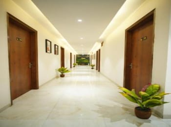 hotel leaf farm ludhiana