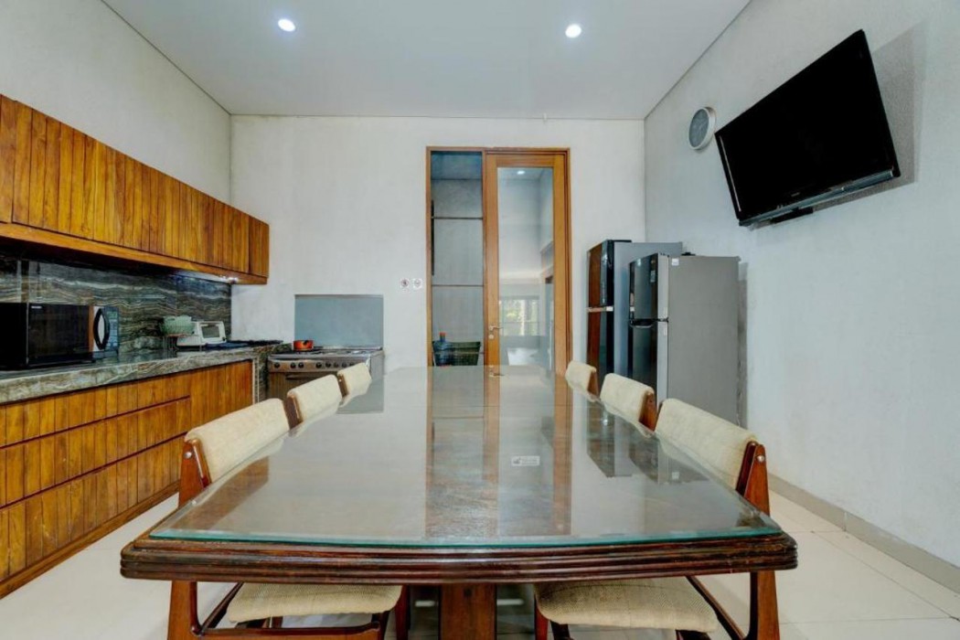 colletion o near living plaza cirebon fo
