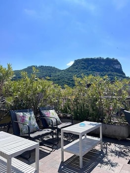 casa cavour garda